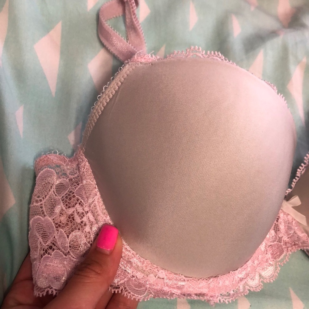 Victoria’s Secret lace bra. Size 32C
